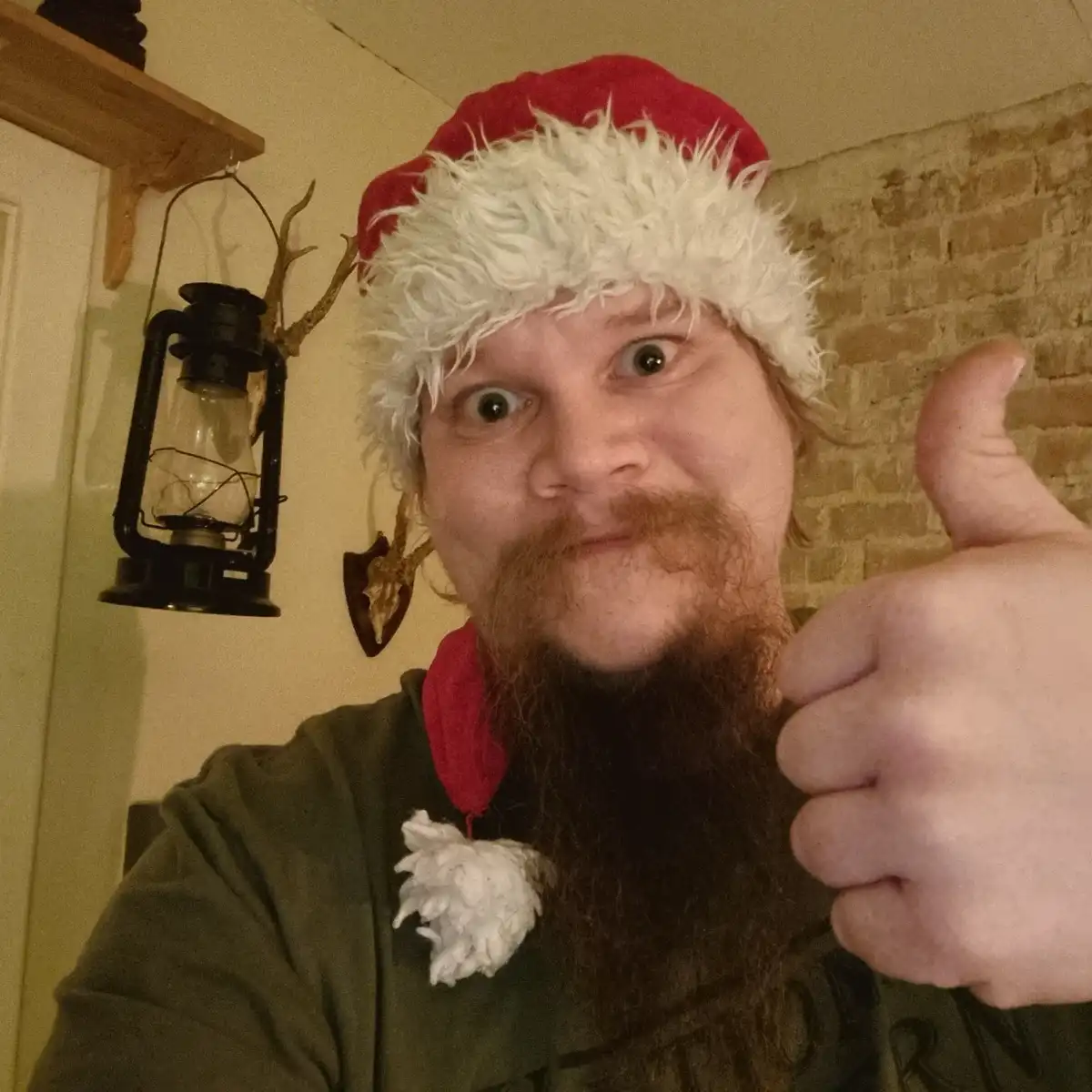 Happy Yule to Everyone Celebrating Together!