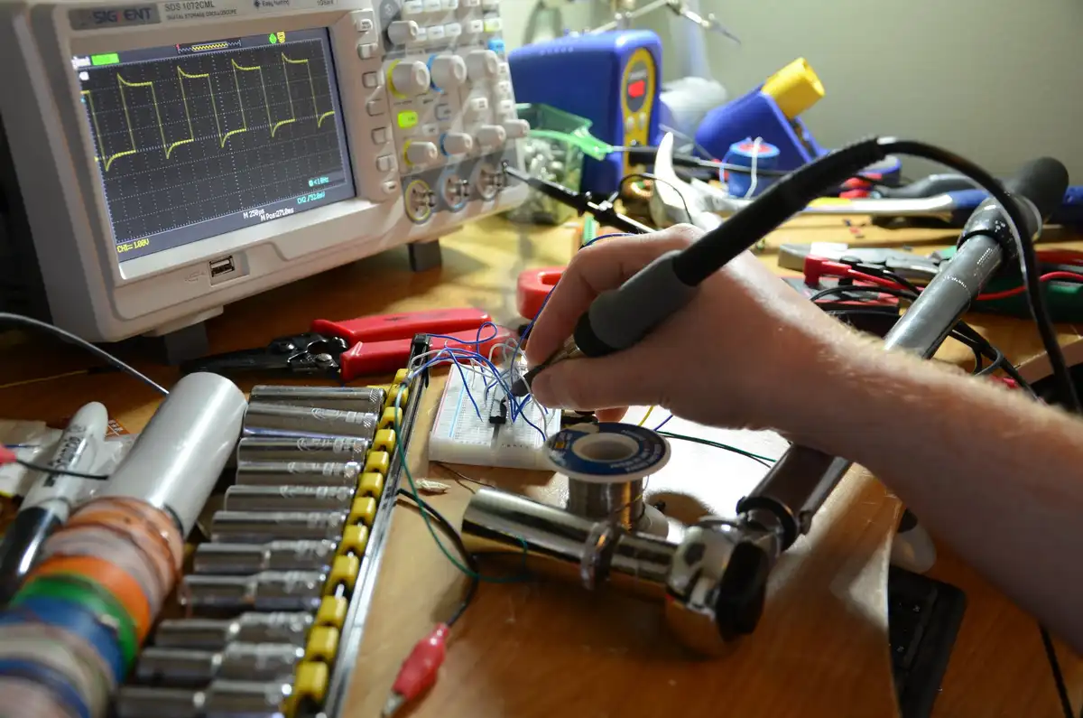 *RANT WARNING* Here's why Radio Shack stopped selling electronic components.