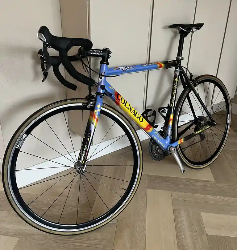 Exploring the Colnago Columbus Altec: A Cyclist's Dream