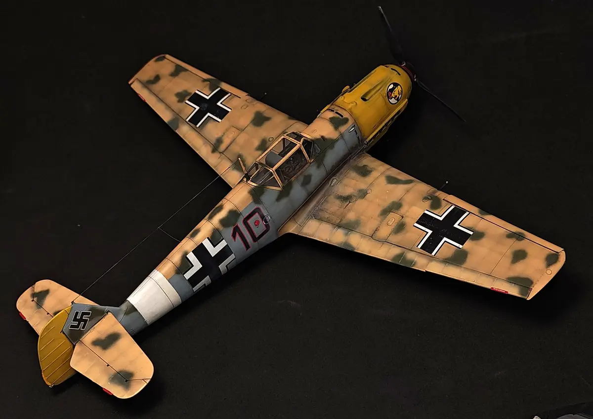 Dragon Hobby Model: 2000 Bf-109E-7 Trop in 1:32 Scale